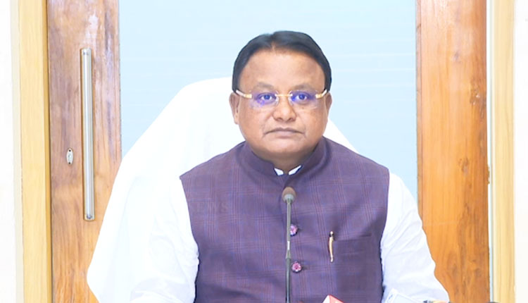OrissaPOSTLive's tweet photo. Odisha Chief Minister Mohan Charan Majhi announced a target to plant 6.95 lakh saplings in urban areas to curb air pollution and combat climate change. Speaking at the 77th Van Mahotsav, he called large-scale plantation the key to tackling global warming.

#Odisha #VanMahotsav #MohanMajhi #ClimateAction #TreePlantation #OrissaPOST

📲 Follow Orissa POST – Odisha’s No. 1 English Daily 📰✨