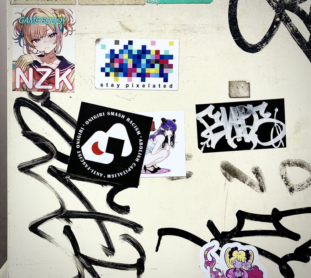 technicolor_g's tweet photo. 🍙
#AntiFascist #OnigiriSmashRacism #AbolishCapitalism #ANTIFA #tokyostickers https://t.co/gfAzTe2Kis