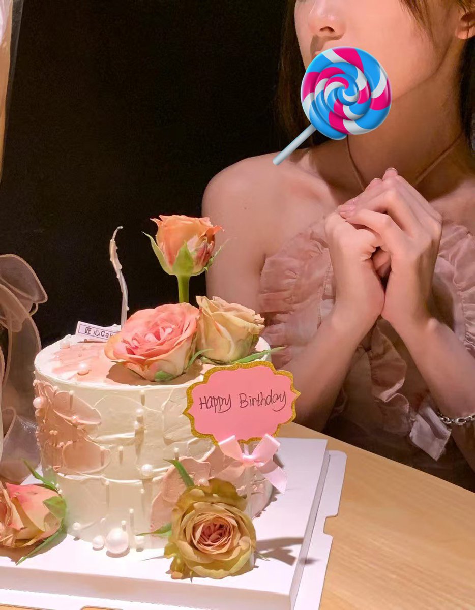 nanfang520's tweet photo. 来推特第一贴，做个自我介绍。
老公：35/175/75外企中层
老婆：31/160/55小学老师
喜欢寻找生活中的乐趣，老公是老婆的专职摄像师，照片均为原创。 https://t.co/R9o1Rz3wSl