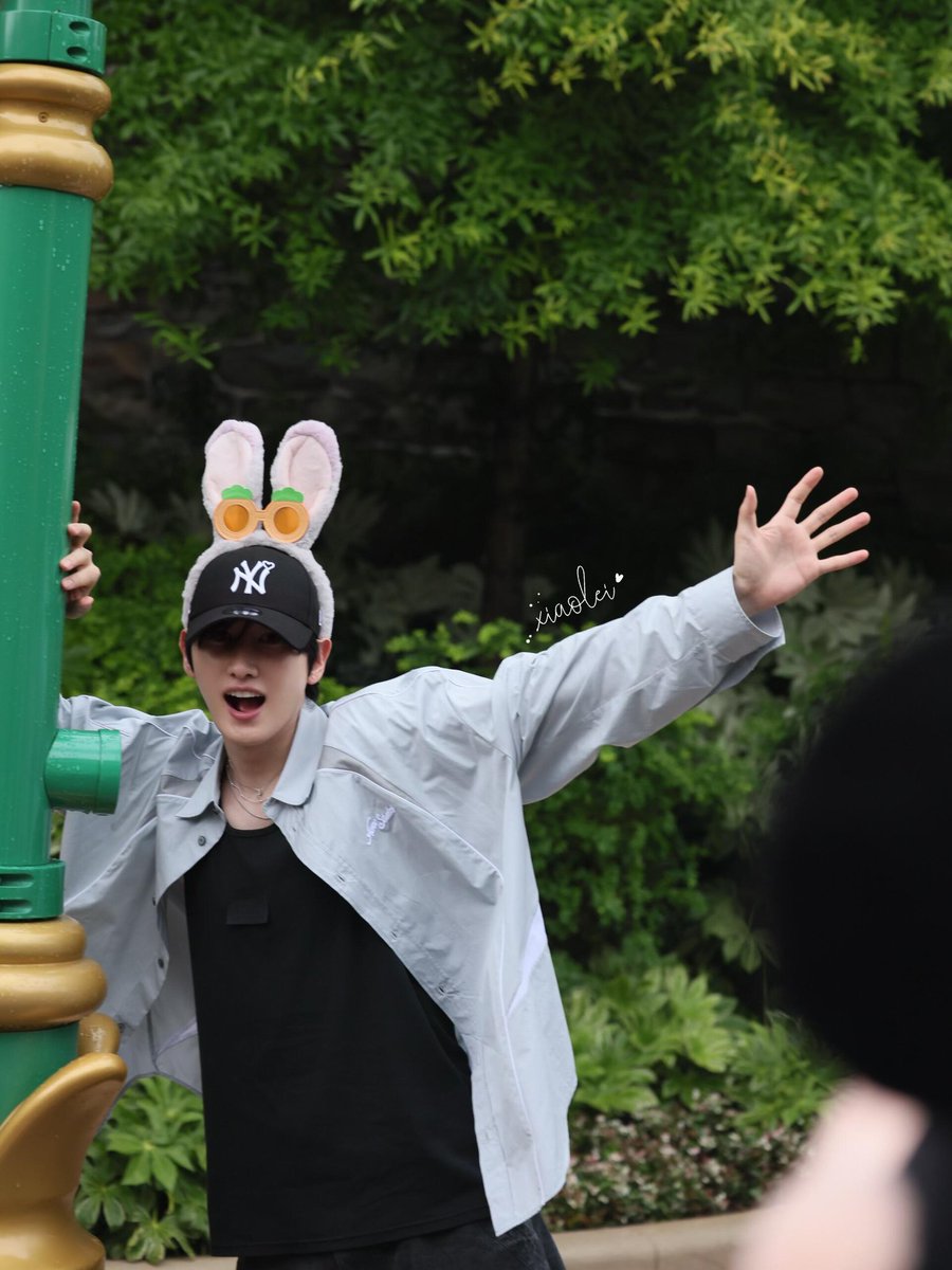 e_hxrry's tweet photo. 260703
Cr 小蕾💫
#은혁 #EUNHYUK 
귀엽 https://t.co/azzUIFyf9G