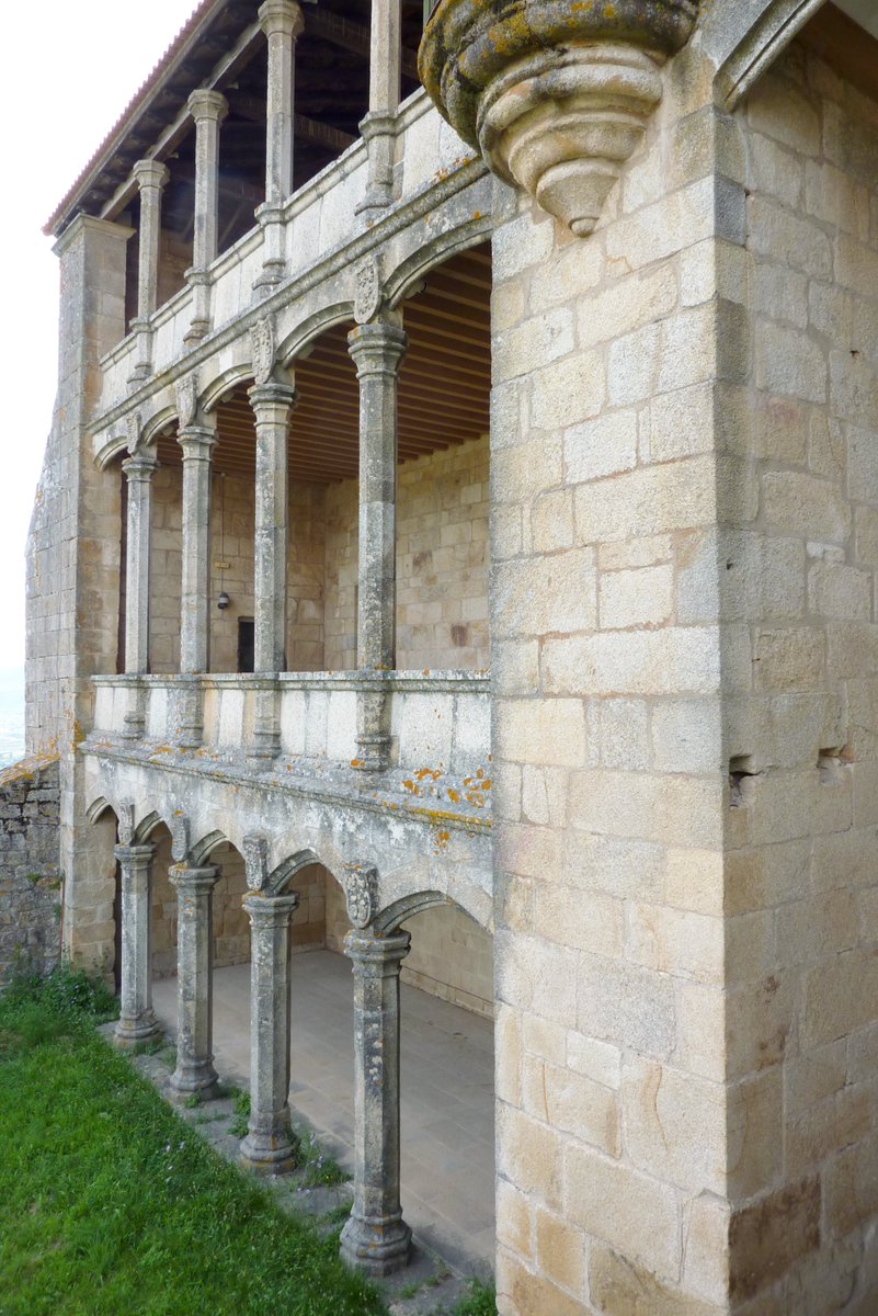 SdStendhal's tweet photo. 📍, 🏰.

Viajamos hasta las maravillosas tierras gallegas, en la provincia de Ourense, para descubrir el castillo de Monterrei. Levantado en el siglo X y enriquecido con numerosas ampliaciones a lo largo de los siglos, este imponente conjunto fortificado está considerado una de las fortalezas medievales mejor conservadas de Galicia.

#ElsíndromedeStendhal #AprendeconStendhal #ViajaconStendhal #StendhalSyndrome