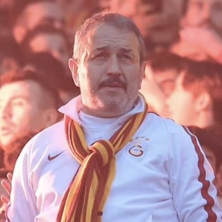 forzacimbom's tweet photo. ultrAslan tribün lideri Sebahattin Şirin: "Geçen kış transfer dönemi yaz dönemine bütçe ayırmak için para harcanmadı haberleri ortadayken, takım daha sahada şampiyonluk turu atarken "Bizim bu sene 500 milyon euro bütçemiz olacak" röportajı verilirken, takımdan kiralık oyuncularımız ayrılmışken, as takımın ve yedek kulübesinin bariz ihtiyaçları ortadayken Temmuz ayına kadar en ufak bir aksiyon alınmaması geçtiğimiz transfer dönemlerinde yaşatılan sancılı ayları hatırlatıyor."