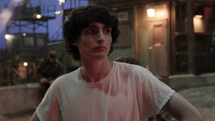 s0nsuzzz's tweet photo. why is season 5 mike kinda the prettiest boy ever https://t.co/qZ1GRLuSDb