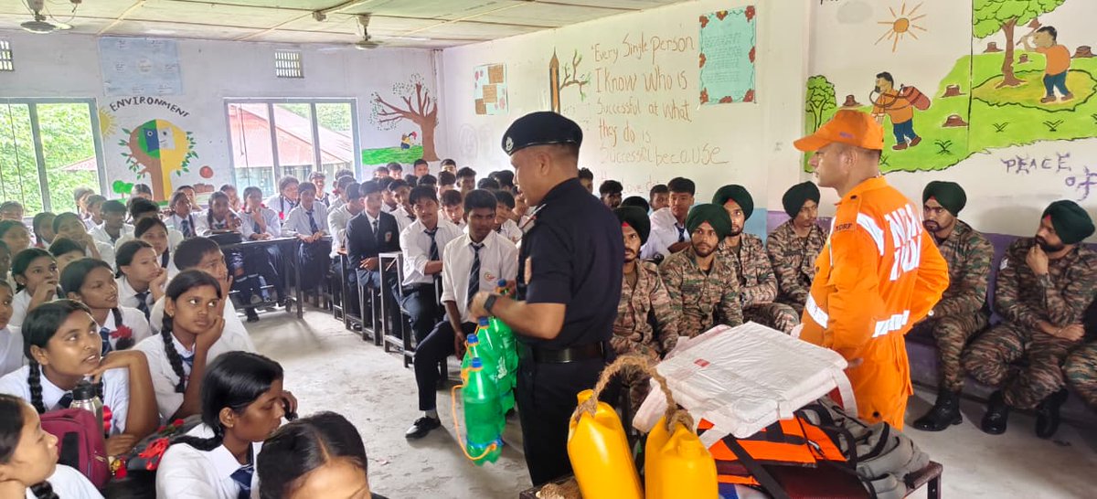 02ndrf's tweet photo. Empowering communities, saving lives! #NDRF Team 2F conducted a School Safety Programme at Bagrakote High School, Kalimpong.

Trained 130 students, staff &amp; Army personnel in CPR, first aid &amp; disaster response. 

#AapdaSevaSadaivSarvatra #SafeIndia https://t.co/SW4zgtf98O
