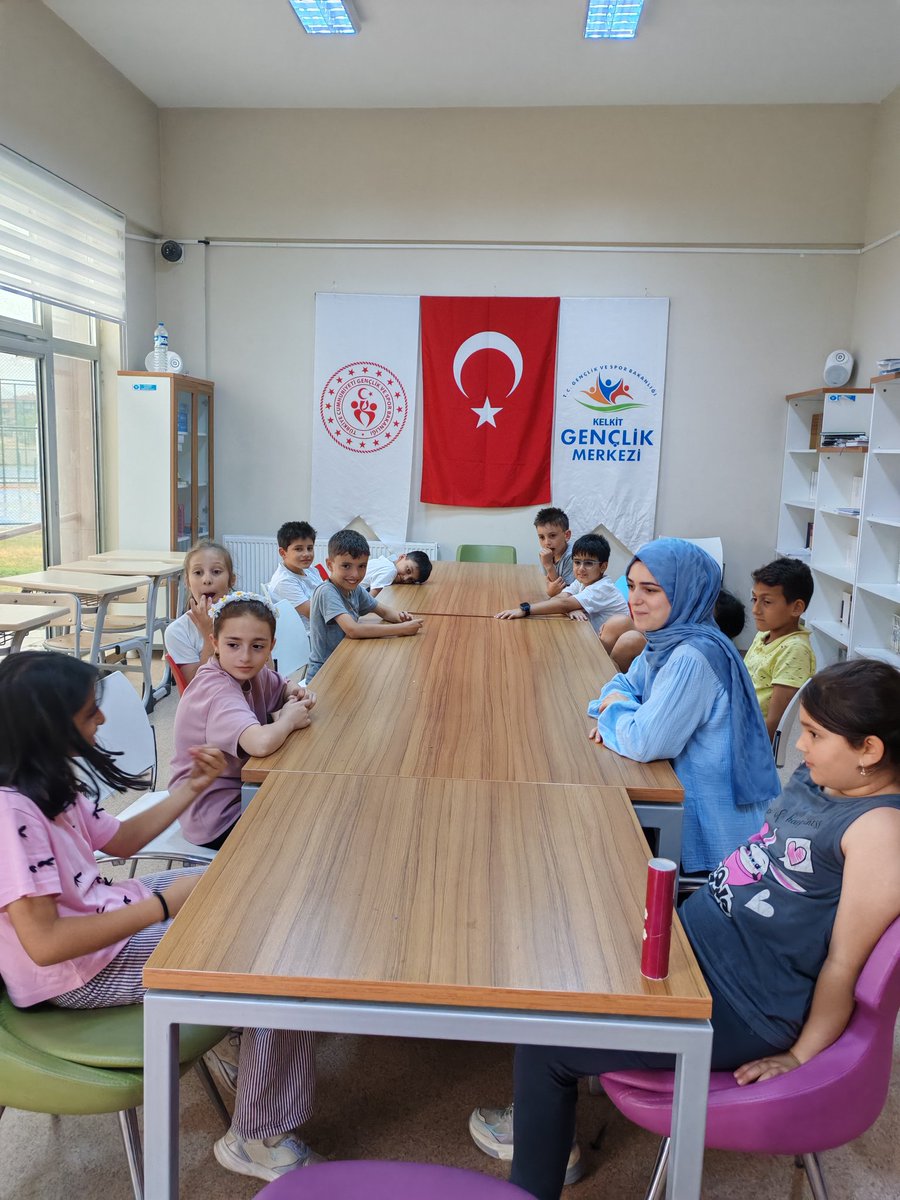 GSBKelkitGM's tweet photo. GSB Gençlik Yaz Kulübü Programımız başladı.☀️
Yaz boyu eğlenirken öğrenmek, yazı eğlenceli birçok aktiviteyle geçirmek isteyen 9-15 yaş arası gençleri merkezimize bekleriz!✨ 

#gsbgençlikyazkulübü #buradayaz https://t.co/6w1EDetqLs