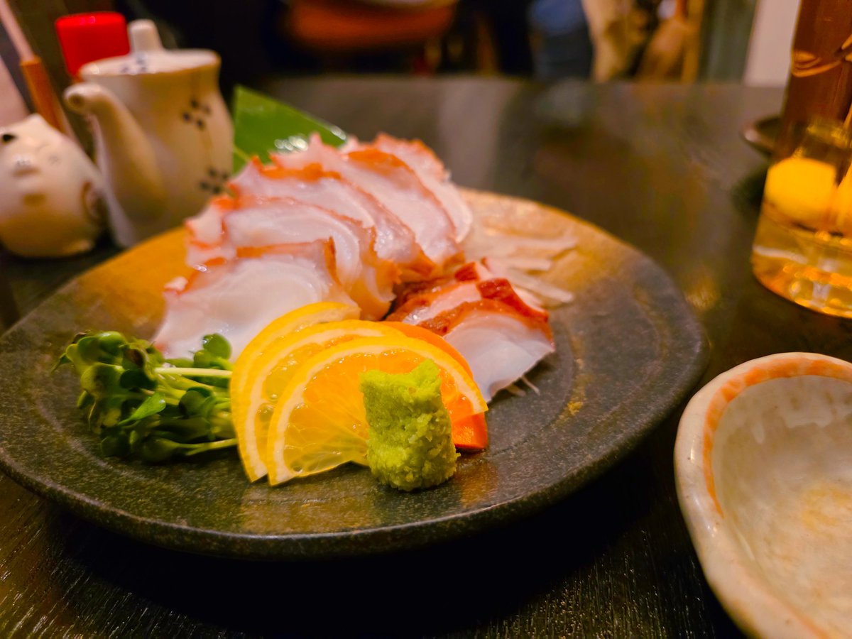 view_suwa's tweet photo. カンファレンスと懇親会とで楽しい一日だった〜、この居酒屋ほんとに安くて美味しい https://t.co/QnX1Vvwh8N