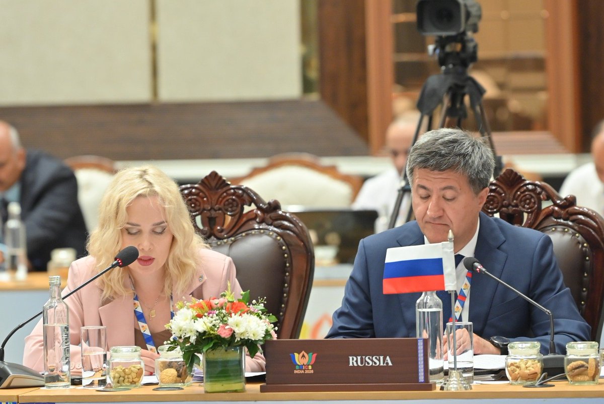 narcoticsbureau's tweet photo. 🤝 𝗕𝗥𝗜𝗖𝗦 𝗛𝗲𝗮𝗱𝘀 𝗼𝗳 𝗔𝗻𝘁𝗶-𝗗𝗿𝘂𝗴 𝗔𝗴𝗲𝗻𝗰𝗶𝗲𝘀 𝗠𝗲𝗲𝘁𝗶𝗻𝗴 𝗖𝗼𝗻𝗰𝗹𝘂𝗱𝗲𝗱 𝗶𝗻 𝗚𝘂𝘄𝗮𝗵𝗮𝘁𝗶, 𝗔𝘀𝘀𝗮𝗺 🤝

🏆 A major outcome of the Meeting was the unanimous adoption of the Guwahati Declaration, reaffirming the collective resolve of BRICS nations to strengthen cooperation against illicit drug trafficking and related transnational organized crime.

📜 The Guwahati Declaration calls for enhanced and timely exchange of information, intelligence, and best practices, consistent with national laws and international obligations.

🔷️ It also emphasizes the use of innovative technologies, digital tools, and data-driven approaches to strengthen law enforcement and regulatory responses to emerging drug trafficking challenges.

🇮🇳 Under India’s BRICS Chairship, the Declaration reflects a shared vision for stronger international cooperation and coordinated action against the global drug menace.

🔷️ Leading the Indian delegation, DG, NCB, Shri Anurag Garg urged BRICS Anti-Drug Agencies  to carry forward the spirit of the Guwahati Declaration and work collectively towards the shared objective of a drug-free world and a safer, healthier global community for generations to come.

#BRICS2026 #BRICSIndia #NCB #DrugControl #AntiNarcotics #AntiDrugs #NashaMuktBharat #SayNoToDrugs

@PMOIndia @HMOIndia @MEAIndia @dg_ncb @BricsIndia2026 @PIB_India @PIBHomeAffairs @China_Amb_India @ETEmbassyDEL @EgyptinIndia @KBRI_NewDelhi @Iran_in_India @RusEmbIndia @KSAembassyIND @UAEembassyIndia @NCBNER @NCBGuwahati @NcbImphal @NCBAgartala