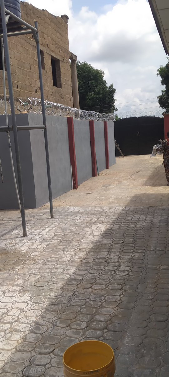 Mojeed27118339's tweet photo. Thank You Osogbo.

Job Done.

No complain.

Zero Excuses till finish level.

BABA was happy and bought us Bread and Coke 🤣😂

Bring Job I go buy you Lollipop 🍭 https://t.co/G27E3CCXpb