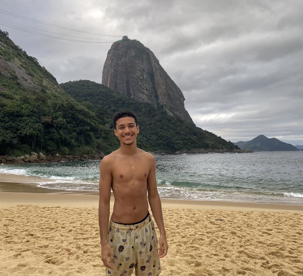 luckascomk's tweet photo. eu quando realizo meu sonho de ir no rj https://t.co/DL0lyP83il
