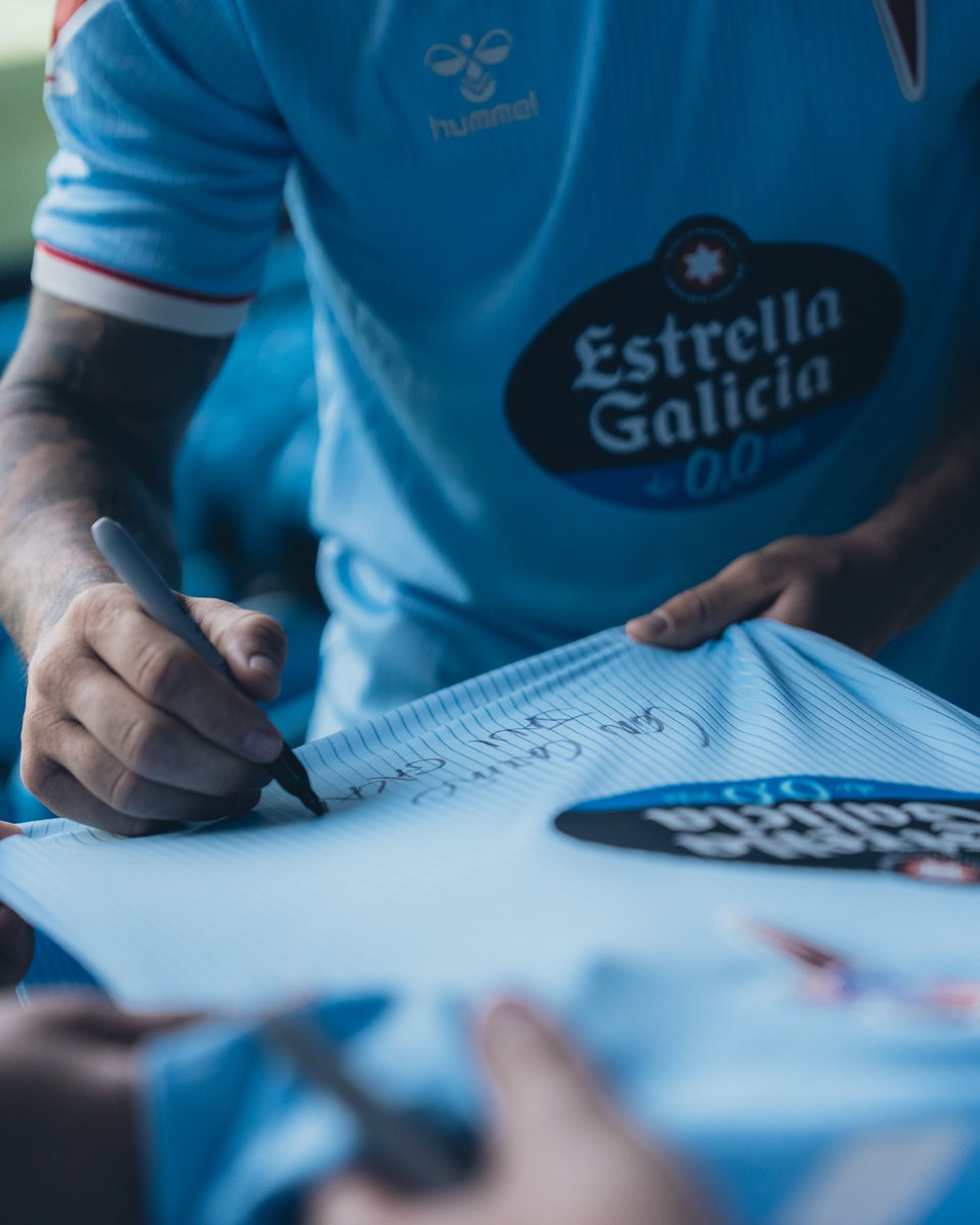 RCCelta's tweet photo. Puntúen nivel de eleGALANcia. https://t.co/Pu86JekY9d