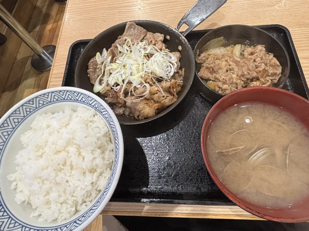go_1388's tweet photo. お昼に食べて死ぬほど腹一杯 https://t.co/sbqhaHcvC7