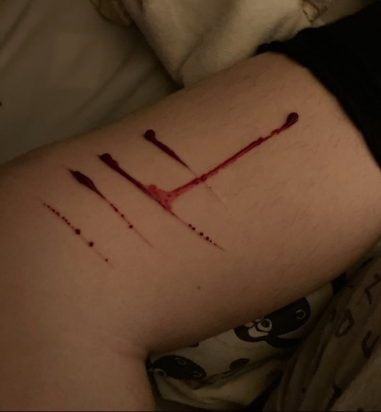Jamf313's tweet photo. Styros

SFX makeup!!! all fake!!! https://t.co/FkbjOJqBoi