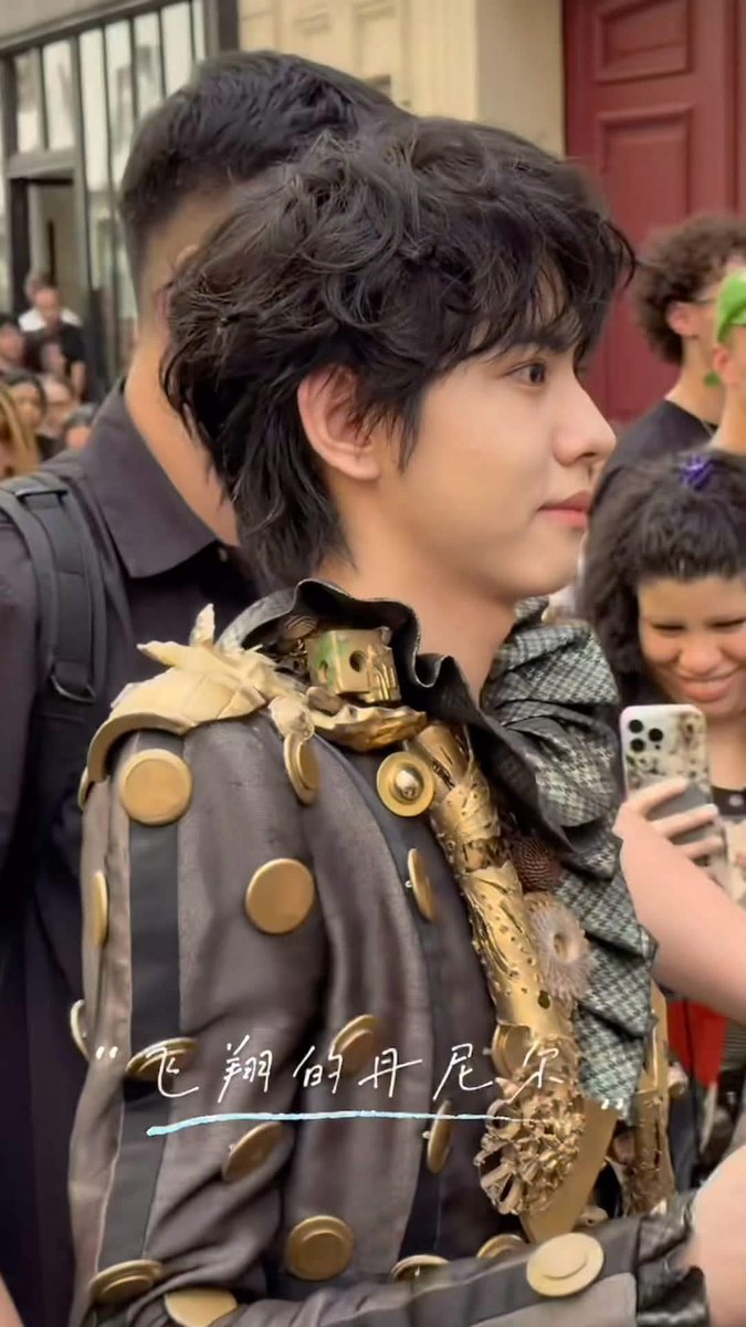 LLNg798's tweet photo. #LiuXuanChengPFW
#LiuXuanChengHCW27
#LiuXuanChengxRonaldVanDerKemp

You have such an adorable face that people can’t help but smile whenever they look at you. https://t.co/s8jS3raAg4