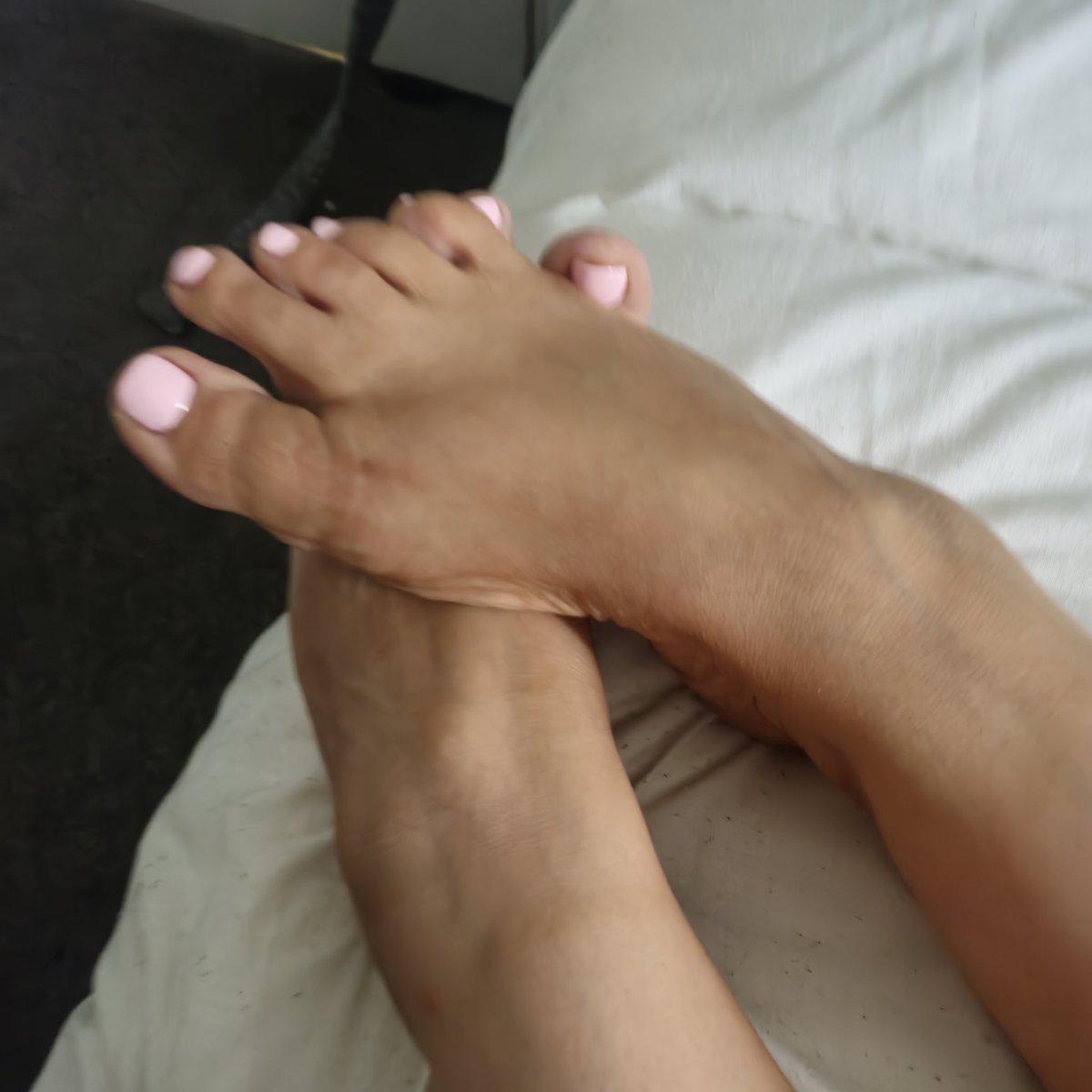 HopperGrah56435's tweet photo. #sexytoes https://t.co/db0pbGFUzo