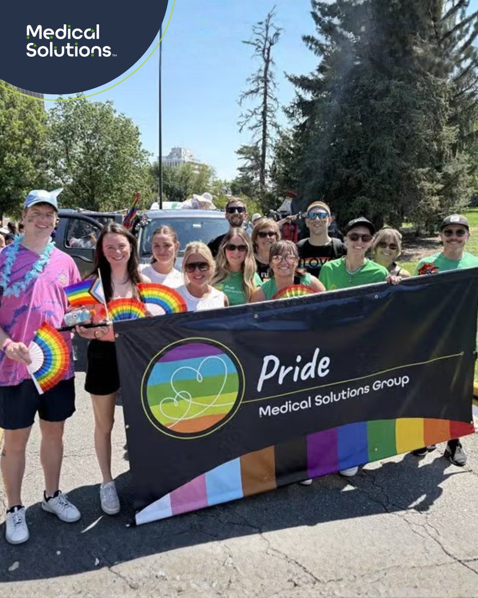 MSMedStaffing's tweet photo. Celebrating Pride, community and inclusivity. 🌈 Shoutout to our Colorado teammates who joined tens of thousands of participants for the Denver Pride Parade! 💚💙
#medicalsolutions #humanfirst https://t.co/HnE72XZQDy
