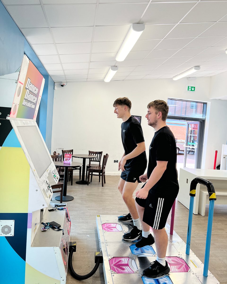 halesowencoll's tweet photo. What an amazing start to our Freshers Festival! ☀️🎉

Today has been packed with fun, games, fantastic stalls and plenty of freebies. It’s been great to welcome so many of our new students and see everyone getting involved.

#HalesowenCollege #FreshersFestival https://t.co/RMBN9Jizuh
