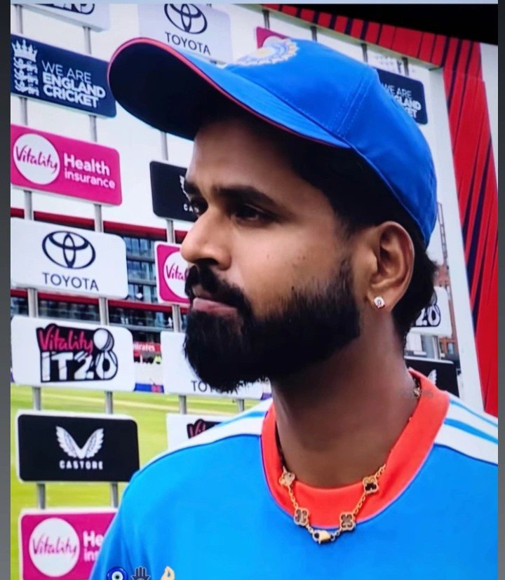 Kaur187255Kawal's tweet photo. Good luck today, Sarpanch saab. Hope everything goes your way on the field. 🏏💙✨
#shreyasiyer #throwbackpic #indvseng #t20 https://t.co/KQaJDgCC4j