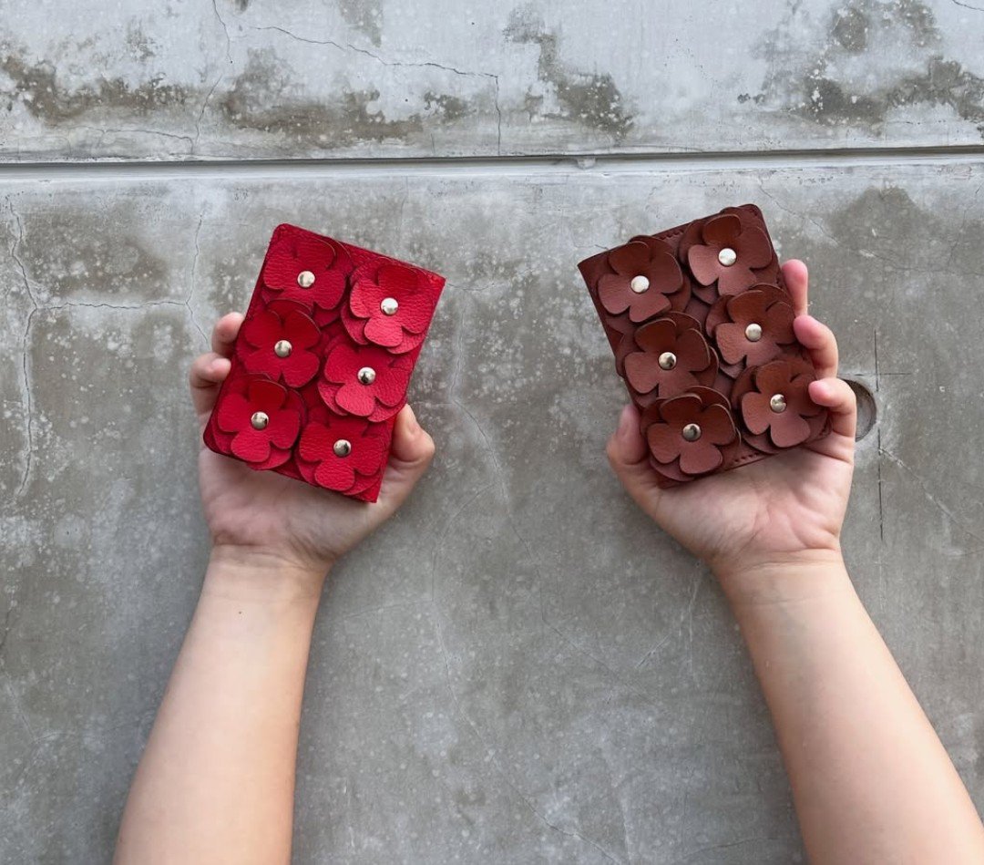 str4wmatcha's tweet photo. lagi cari dompet, tapi yang ngga cuma fungsional, tapi juga cantikk.
terus liat, aku nemu iniii gemes banget kaaan
πhttps://t.co/tI6k3rxsG7
#dompet #shopee https://t.co/oHYhjg4odJ