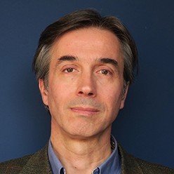 JoaoMaia2030's tweet photo. O ministro pediu aos jornalistas para não divulgarem o nome das empresas envolvidas na plataforma de exames.

Pearson Education, 1.2 M €; Bravantic, 735 mil €; Magic Beans, 500 mil € ; LCG Ant, 118 mil € ;Vinci, 5.5M€

Contratos assinados por  Luís Santos presidente do EduQA https://t.co/yTMU7kUEFg