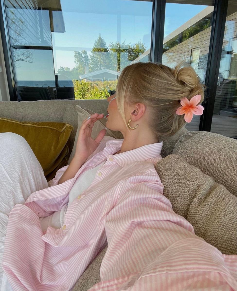 nyliava's tweet photo. I'm just a girl 💗 https://t.co/RrOlSFKBxu