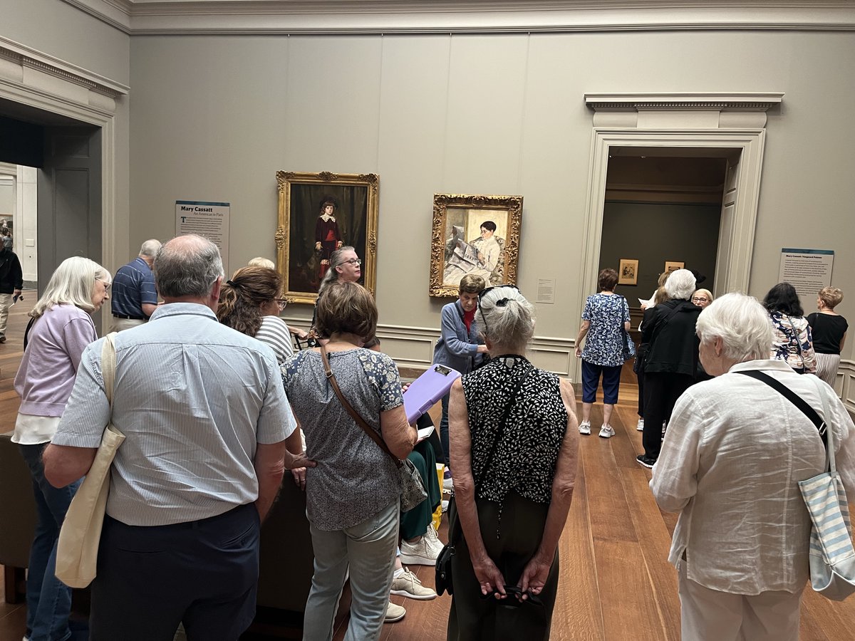IonaSenior's tweet photo. Last week, Iona's Around Town DC's art class joined the Regency House trip to go to the National Gallery of Art where they learned how to sketch existing artworks. https://t.co/smXMj9eHDT