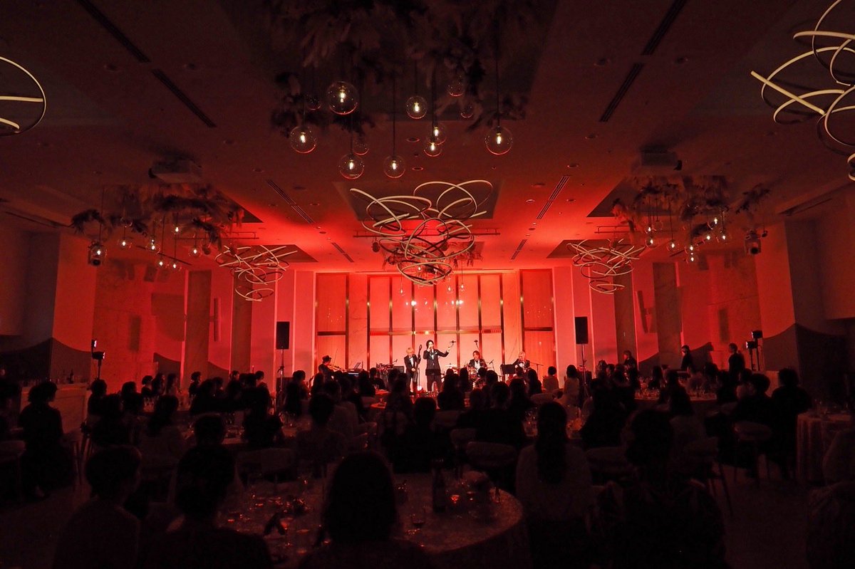defspiral's tweet photo. defspiral official fan club IRIS  
3周年記念ディナーショー  
"STARLIGHT RENDEZVOUS"

今年の七夕は、defspiral初となるホテルディナーショーで、ファンの皆様と素敵なひとときを過ごすことができました。

ご来場いただいた皆様、ありがとうございました！ https://t.co/fLzcmF955M