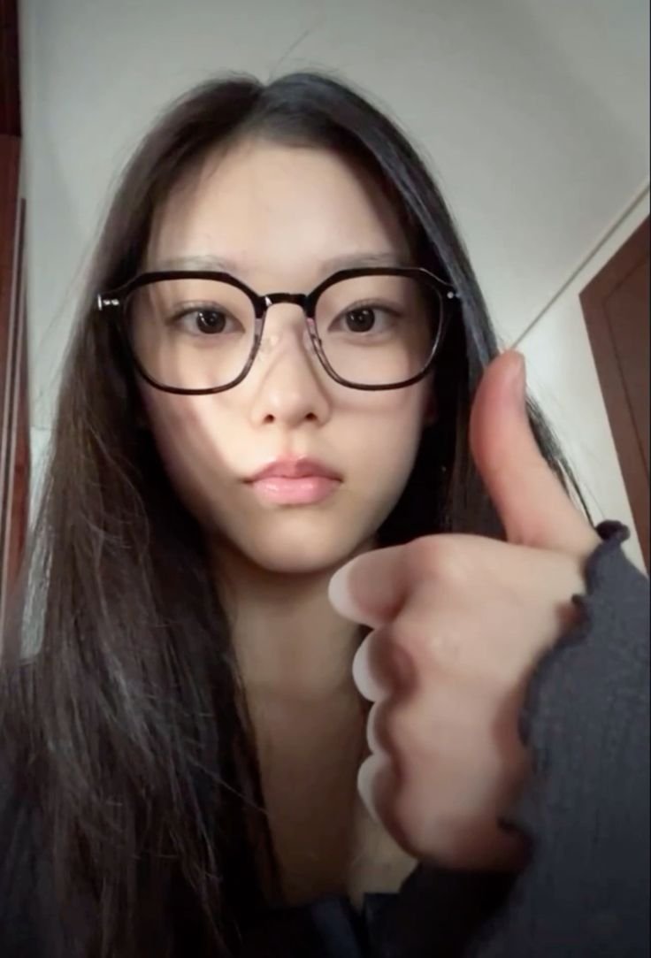 cobwebsoup's tweet photo. adek kakak idgaf https://t.co/NJPiebiEyS