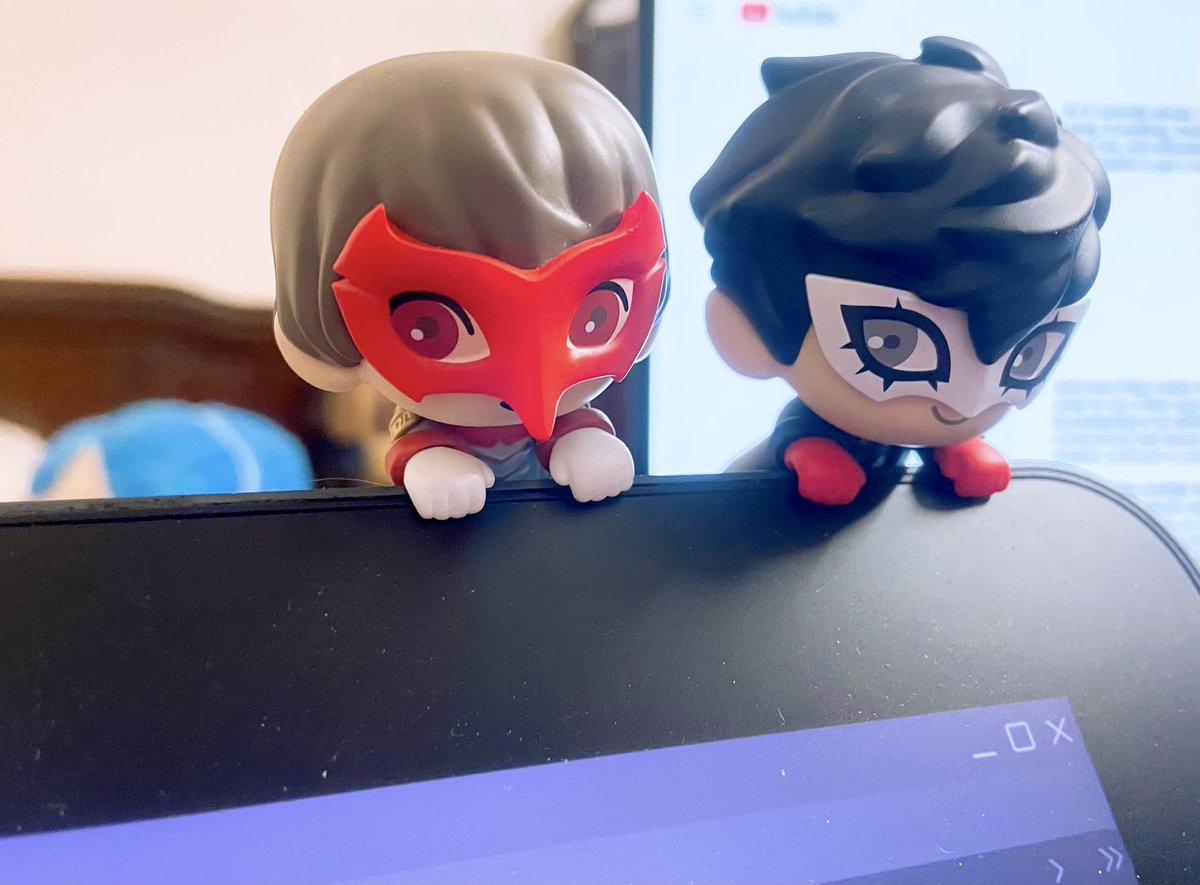 kurolee97's tweet photo. Not a single thought inside their heads https://t.co/mtFPvOMRRO