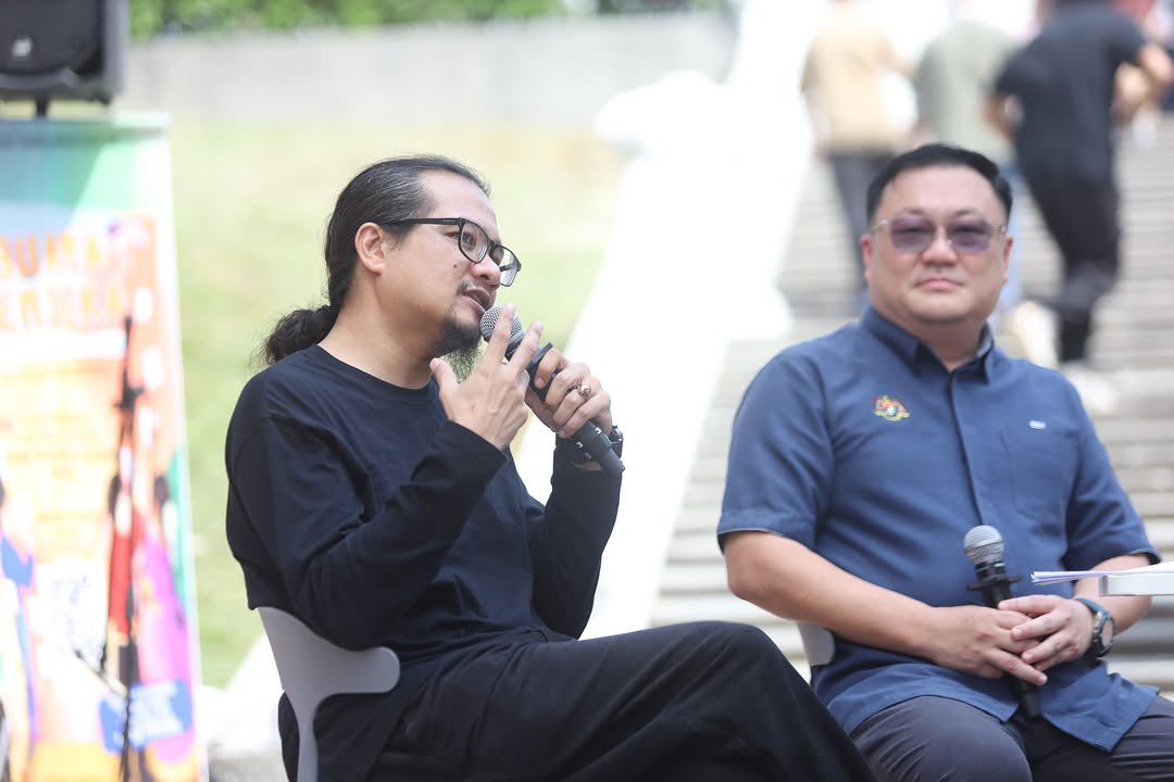InspireIpoh's tweet photo. Setiap perkongsian membuka perspektif. Setiap perbualan mengeratkan kefahaman.

Terima kasih kepada Dr. Beh Sang How, Ketua Penolong Setiausaha Kanan, Kementerian Perpaduan Negara, atas kesudian menjayakan Bicara Santai: Perpaduan, Harapan &amp; Suara Komuniti di SUARA MERDEKA. https://t.co/YL21RHiWUJ