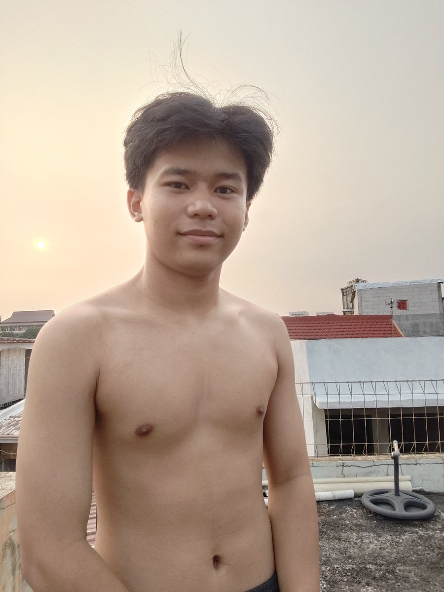 crackzdann's tweet photo. tudey push up aja https://t.co/JqSb0HfPPc