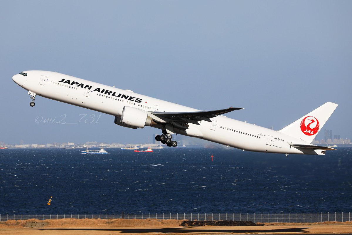 731Mi2's tweet photo. #JALみんなのベストショット
いろいろな場所でJAL, B777を撮影したかったです、 https://t.co/22IrKGLECj