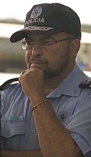 AvelinoCasimir's tweet photo. Com essa cânfora no poder da Polícia;

Malueca, Rasta, Mulevo e Paraíso seriam bons bairros pra ir passear e viver.

Os manos dos Tramanco não poderias lhes ver.

Manos que colocaram a Samba e o Prenda a se tornarem bairros calmos tipo condomínios. https://t.co/Hmn8Ol1UF6