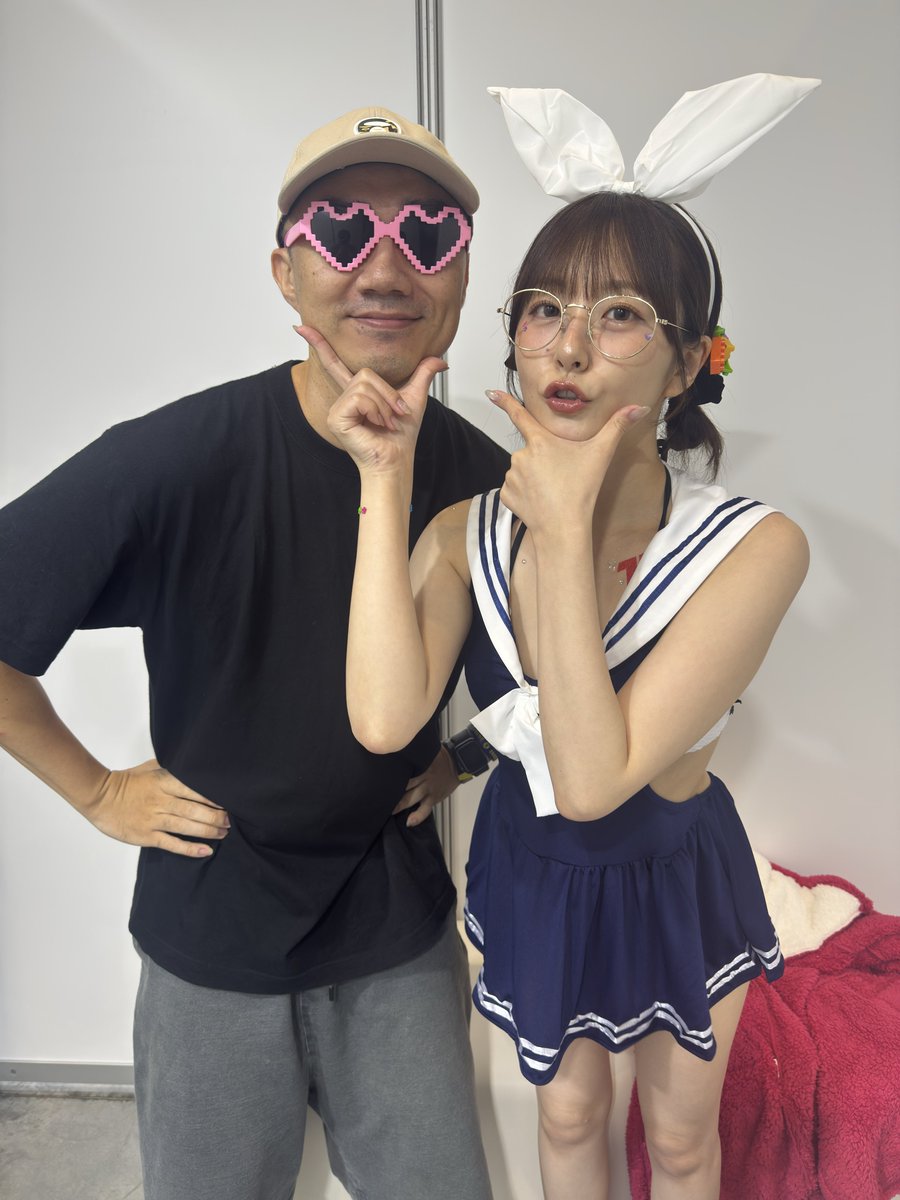 mikeleeh123357's tweet photo. 一年的等待,終於又見到教主了。像老友般的聚會,每次都會帶來很多歡樂😆😆,謝謝你總是提供滿滿的情緒價值,讓我玩得很開心🤣🤣。期待下次的相見🥰
P.S.多了一個新稱號mi-ke(三花貓)🥹
#青空ひかり #青空光
#最高の笑顔
#可愛大無限
#青空教♾
#TRE2026
@aozora_cmore
#AV8D https://t.co/7gpfJLDGZS