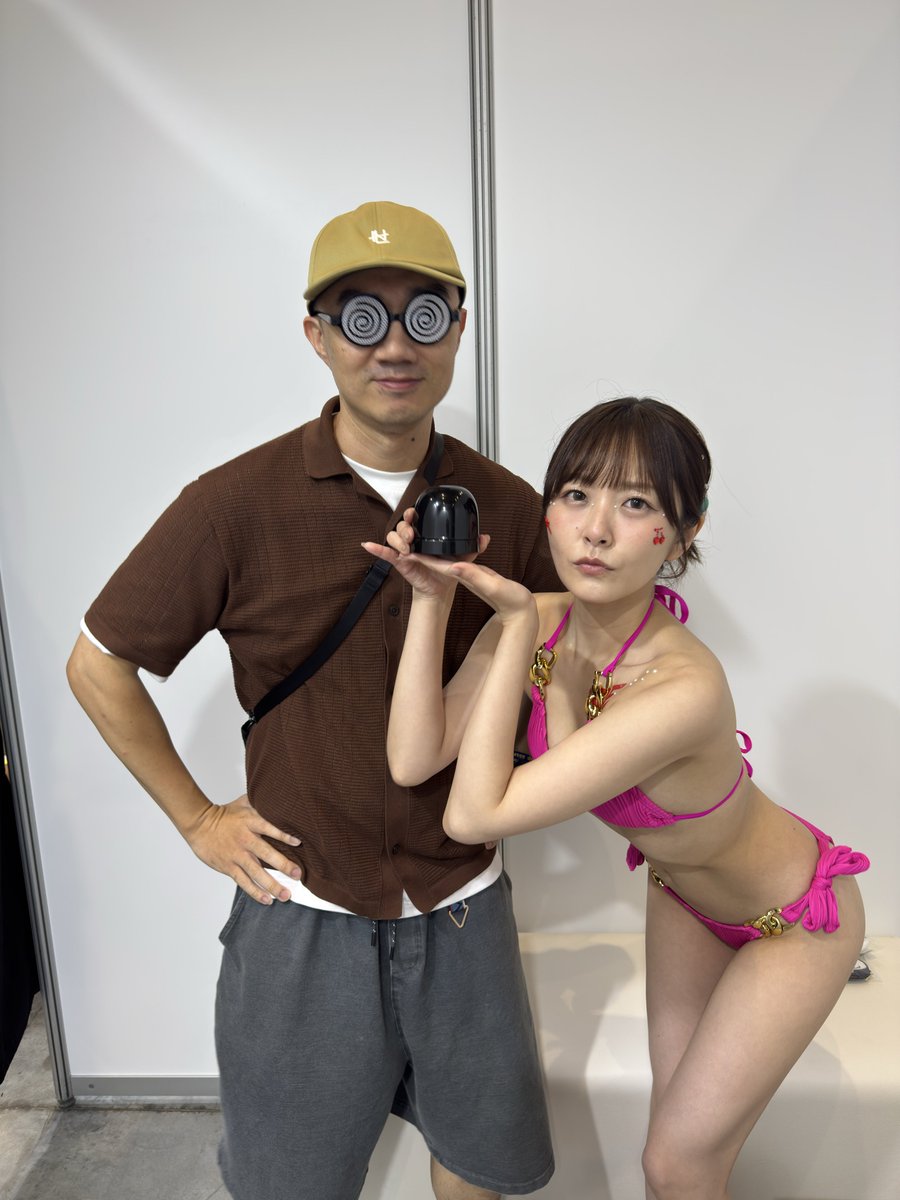 mikeleeh123357's tweet photo. 一年的等待,終於又見到教主了。像老友般的聚會,每次都會帶來很多歡樂😆😆,謝謝你總是提供滿滿的情緒價值,讓我玩得很開心🤣🤣。期待下次的相見🥰
P.S.多了一個新稱號mi-ke(三花貓)🥹
#青空ひかり #青空光
#最高の笑顔
#可愛大無限
#青空教♾
#TRE2026
@aozora_cmore
#AV8D https://t.co/7gpfJLDGZS