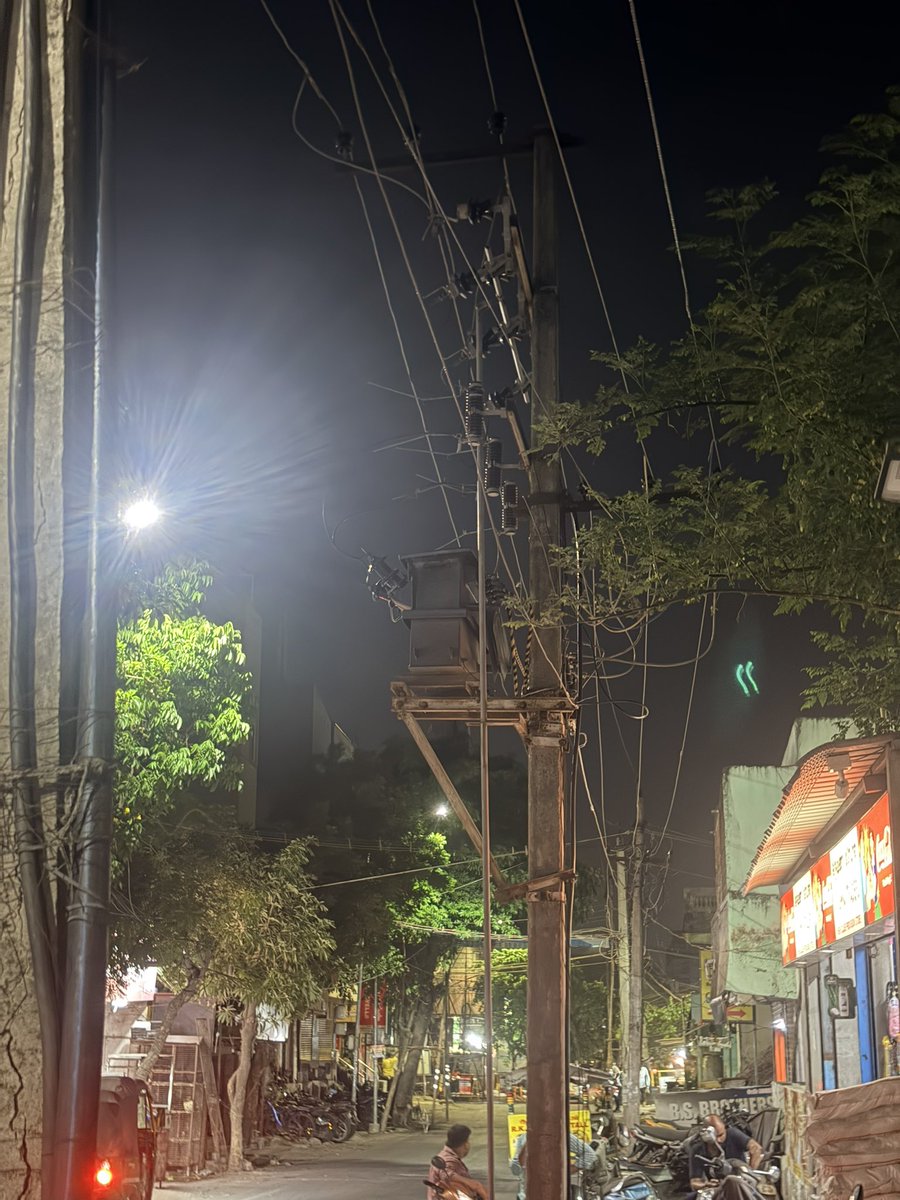 MoheTvk's tweet photo. The transformer in our area is severely overloaded, resulting in frequent tripping, low voltage, repeated transformer failures, and regular power outages. This is causing significant inconvenience to residents and affecting daily life.We kindly request the Electricity Board to inspect the situation immediately .@TANGEDCO_Offcl  @CTR_Nirmalkumar