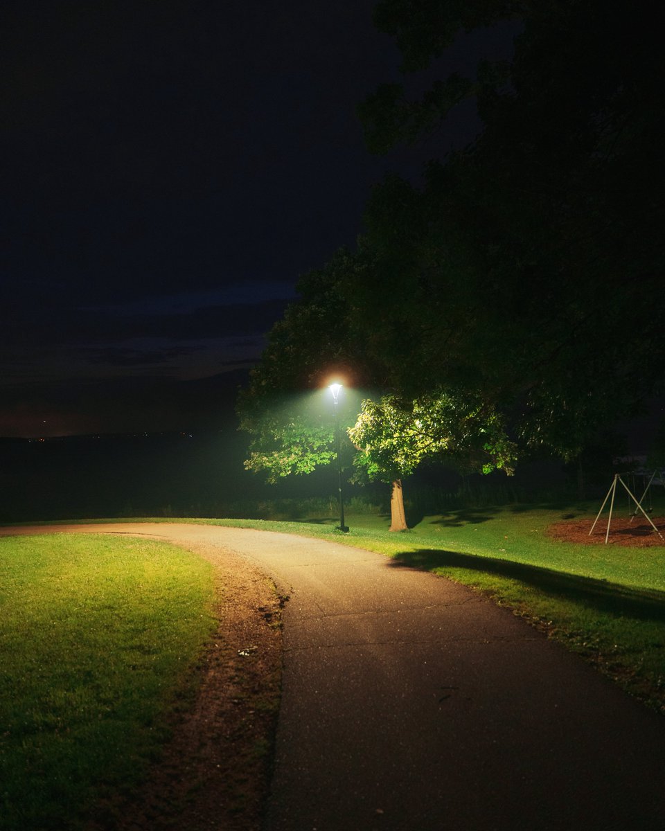 _thecolorfulkid's tweet photo. A quiet summer night https://t.co/S66lEzIo5l