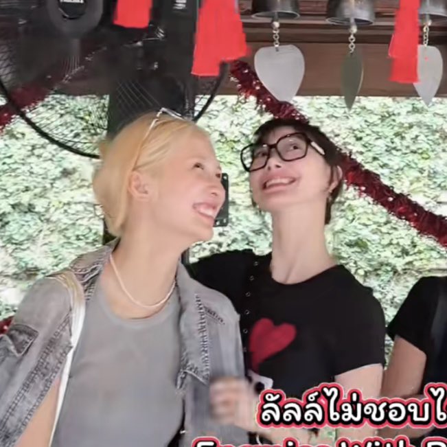 imfridayinjune's tweet photo. ยกนี้! สูติบัตรแพ้ทะเบียนสมรสขาดลอย มองเจเวลหน่อยเห้ยพี่แจน!!!!!! จิงจิงช้ำหมดแล้วเนี่ย!!!! https://t.co/Kv3ok980dm