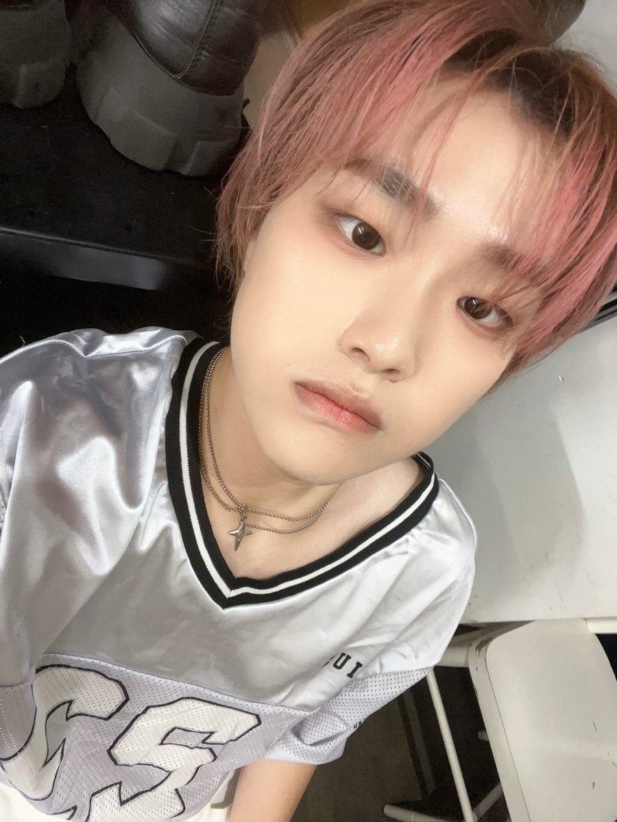 drop_1017's tweet photo. [🫧] 

오늘 칠석이였는데 소원 잘 빌었나요?
저희 소원은 영원히 Air들이랑 함께하는 거예요 🩵

 #DROP #드랍 https://t.co/1Myqhz15LB