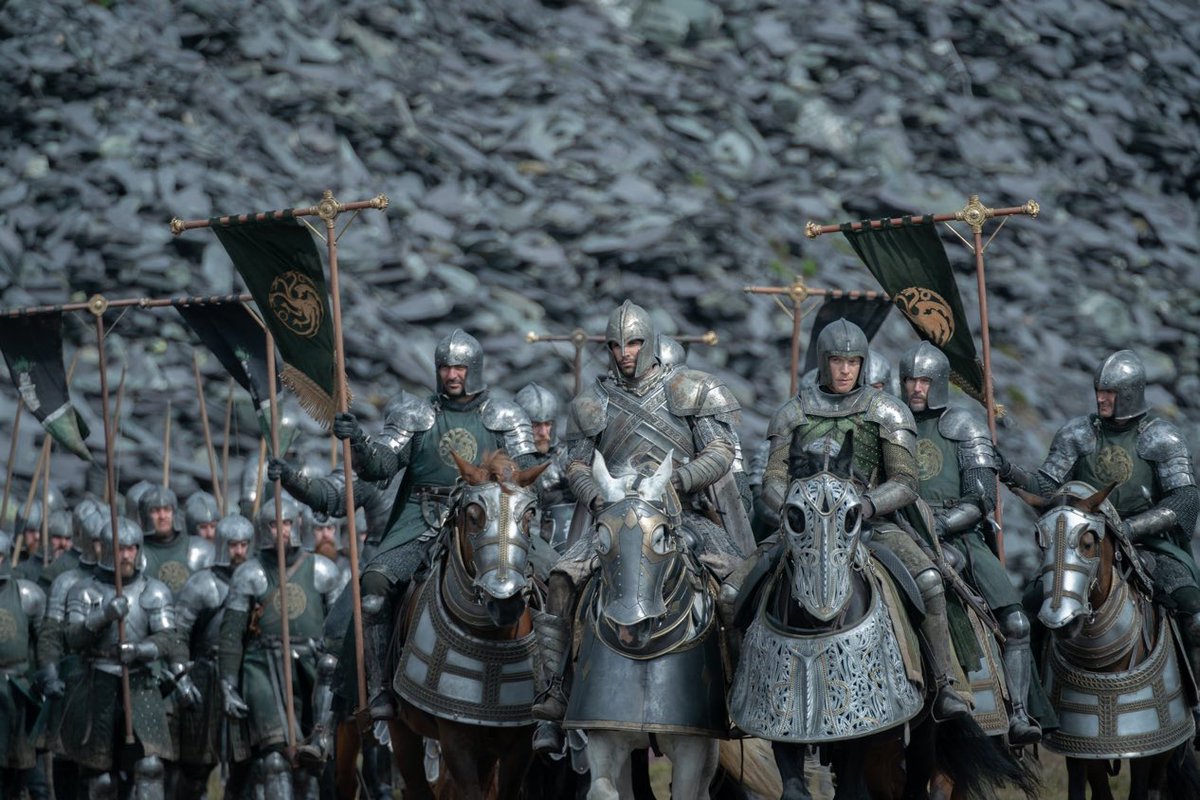 nonregemesse's tweet photo. Something Game of Thrones (etc.) and other historical &amp; fantasy shows do that makes no sense is have these armies wearing mass produced armour where everyone is wearing the exact same thing https://t.co/YTLgQGp9K4
