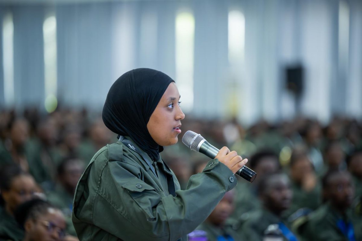 RwandaSunCom's tweet photo. Minister of Youth and Arts @jnabdallah
and Kepler University CEO @nathmunya are engaging participants of Itorero #Indangamirwa16 in a discussion on "Investing in the Youth: Rwanda's Model." 
@RwandaMoD @RwandaYouthArts @RwandaOGS https://t.co/Az3q7s2ctP