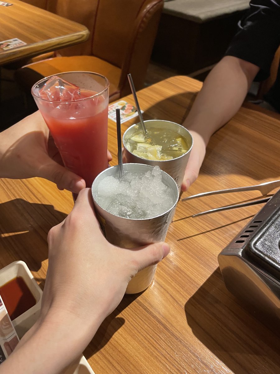 surpassWoneself's tweet photo. な選手からのお恵みであーみー選手と逆万枚達成おつこり会
初めての7/7日は惨敗 来年こそは★ https://t.co/dkLFkcVk6U