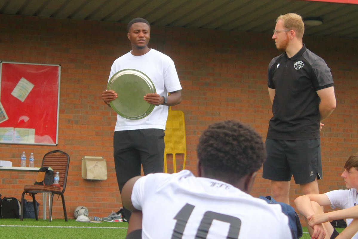 WFCFoundation_'s tweet photo. Congratulations to Sky Blues in the Community on lifting The Regis Shield! Thank you to everyone who helped make the day a success, as well as our special guests, Kemar Roofe and Beryly Lubala, for taking time to get involved! 👏

#WalsallFCFoundation | #WalsallFC https://t.co/YOUrBD05P9