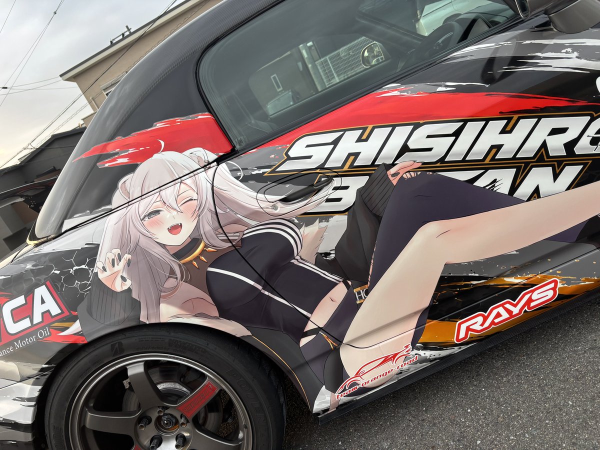 MasashiOgou's tweet photo. 痛車にしてホントわずかな時間だけど納車されて帰路に着くだけで改めて感じたこと…

それは『俺の運転や行動はキャラを背負ってる』ということ…
絵師さんの描いてくれた珠玉のイラストを貼って走るということの責任…

いつも気をつけてたつもりだけど今後はさらに気を引き締めよう。 https://t.co/KDAuqq24bR