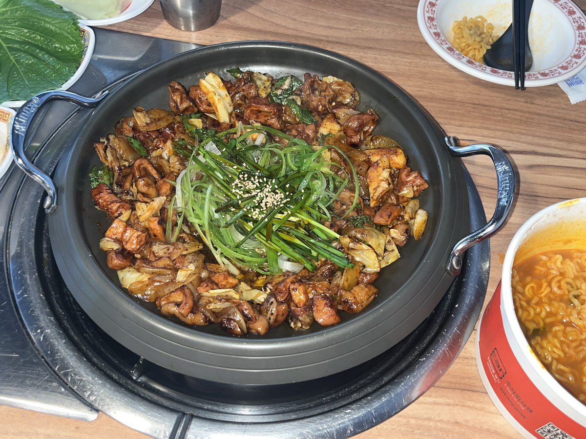 am1ble's tweet photo. 불곱창과 불막창이라는거 너무 좋아서
한 달도 안 됐는데 벌써 3번 먹음 https://t.co/gIbhWz4RVA