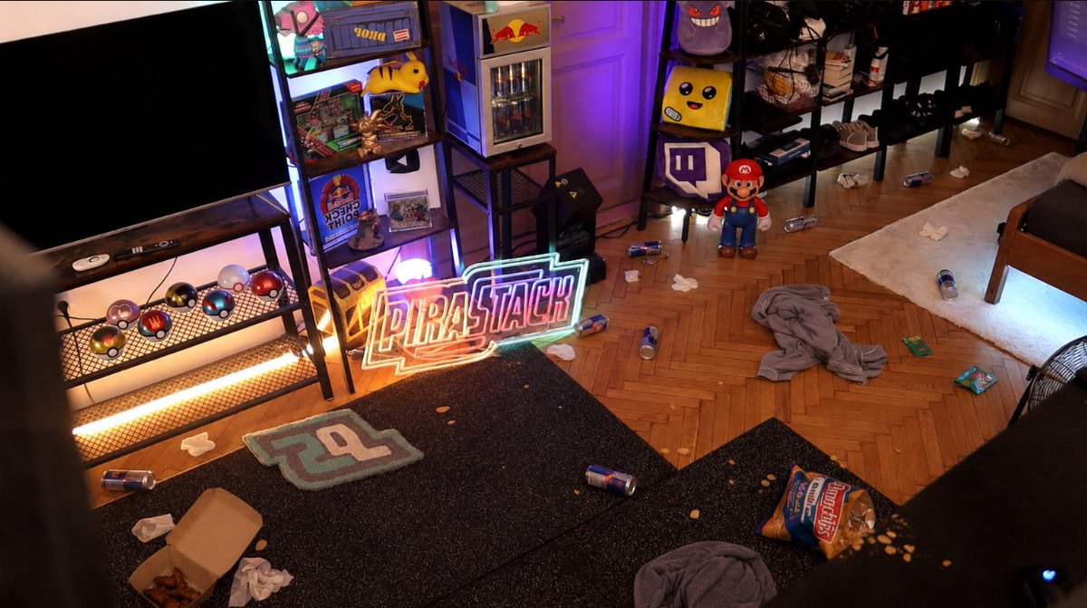 PirAStackTV's tweet photo. On sait déjà comment ça va être le décor dans quelques mois... https://t.co/WGLTRUVCrA