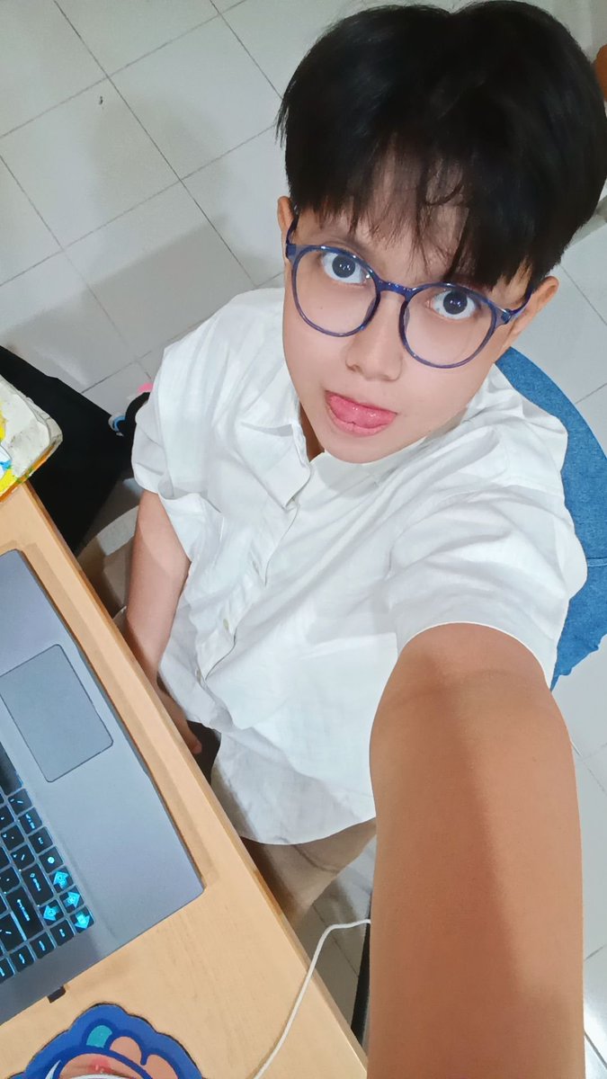 marventurtle's tweet photo. My baby🥹❤
Beneran jadi anak kicik terus ya kamu, sayang.... Tuhan nyiptain kamu dgn badan kicik biar kita bisa terus gendong kamu kemana-mana ya? 🥺

-bundy https://t.co/ogVaemcIoE
