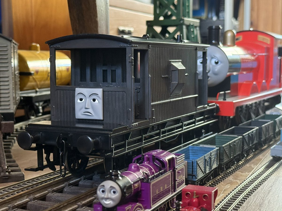 ShadowGWR's tweet photo. The first G scale rolling stock besides the test truck that I’ve added realistic couplers too is the Spiteful Brake Van because, he’s essential, he looks so brilliant with metal couplers, don’t tell him I said that though. #ThomasandFriends #Bachmann #Gscale #modeltrains #TTTE https://t.co/j1cMiDSm7V