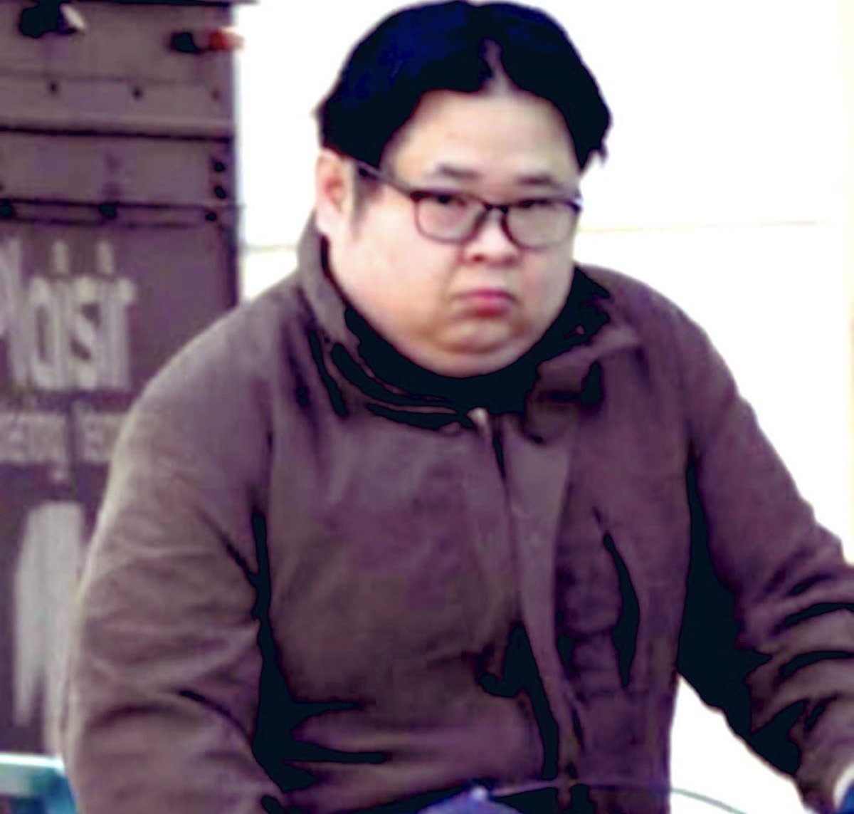 robiguchigo's tweet photo. @N8pPlQRAZI15713 @tsuisoku777 前科者の犯罪者 奥本篤史そっくりです。 https://t.co/ByUja9jGc4