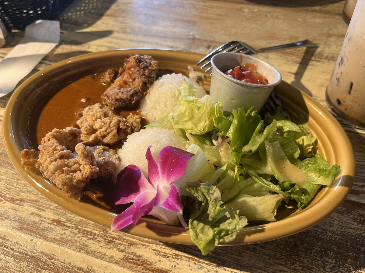 yakiman100's tweet photo. 月火曜日まとめ
採血後の朝食のテラス席人慣れしたスズメと遊ぶ
ランチはコナズ珈琲のモチコチキンカレー🍛

今朝は1週間ぶりでハーフラン
キロ6ペース維持
19km陸橋登りで力尽きたw
#朝ラン #1ラン1ゴミ拾い https://t.co/XDB6EUJhZ8