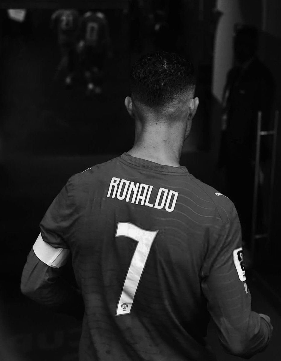 abdullahghariri's tweet photo. تحقيق كأس العالم أو عدم تحقيقه لن يغيّر شيئًا من مكانتك. ستبقى أسطورة، وأحد أعظم اللاعبين في تاريخ كرة القدم. مسيرة استثنائية، وقصة ستظل تُروى بكل تفاصيلها وإنجازاتها.

لم ينل كأس العالم شرف أن يكون ضمن إنجازاتك, 
لكن التاريخ أنصفك, والجماهير خلدتك.

وداعًا، رونالدو. https://t.co/aCpEdVHFJG